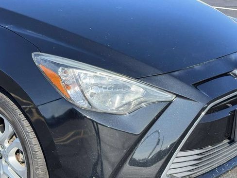 Used 2017 Toyota Yaris iA FWD image 8