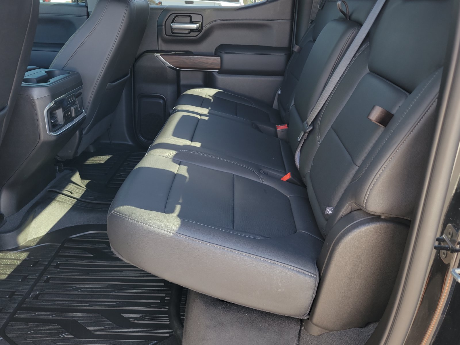 Used 2021 GMC Sierra 1500 SLT AWD/4WD image 8