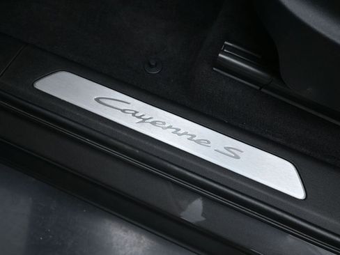 Certified 2024 Porsche Cayenne S AWD/4WD image 14