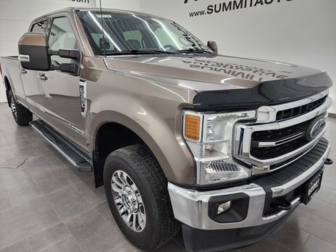 Used 2022 Ford F350 Lariat image 2