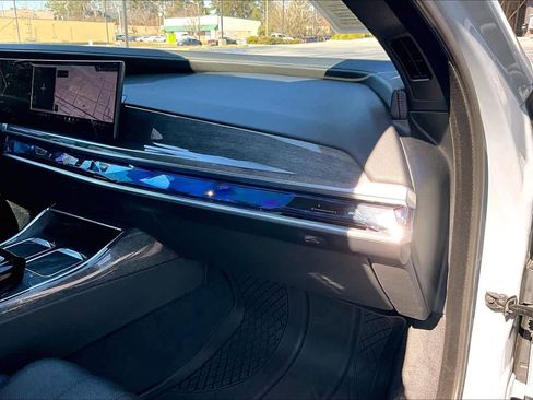 Used 2023 BMW 760i xDrive 760i xDrive w/ Executive Package image 19