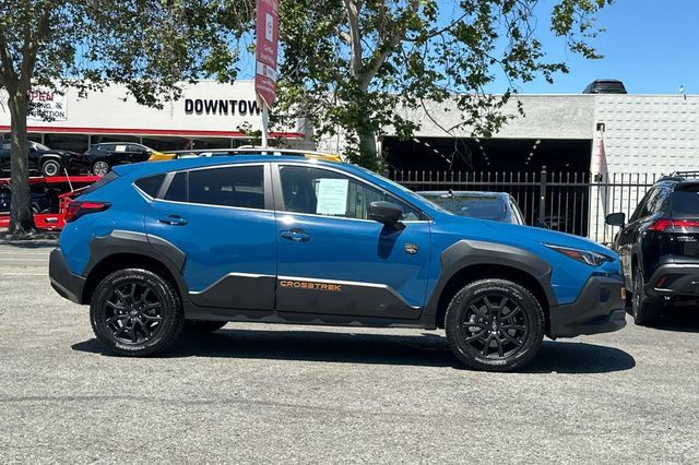 Used 2025 Subaru Crosstrek 2.5i Wilderness w/ Crosstrek Mirror Package AWD/4WD image 3