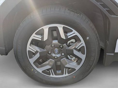 Used 2026 Subaru Forester Premium AWD/4WD image 10
