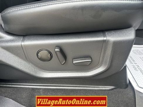 Used 2024 Ford Expedition XLT AWD/4WD image 47