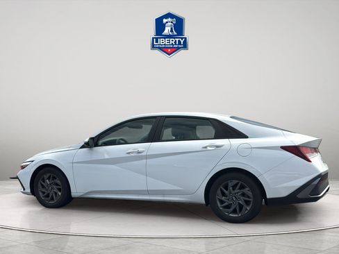 Used 2024 Hyundai Elantra SEL FWD image 6