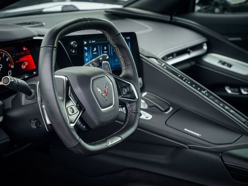 Used 2024 Chevrolet Corvette Z06 RWD image 32