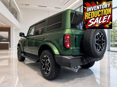 Used 2025 Ford Bronco Outer Banks AWD/4WD image 10