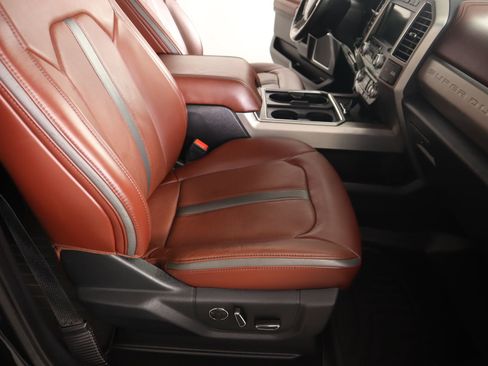 Used 2020 Ford F250 Platinum w/ FX4 Off-Road Package image 14