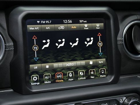 Used 2018 Jeep Wrangler Unlimited Sahara AWD/4WD image 47