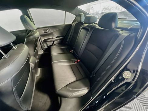 Used 2017 Honda Accord Sport image 27