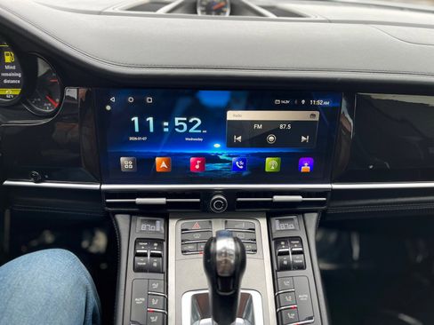 Used 2014 Porsche Panamera Turbo Executive image 33