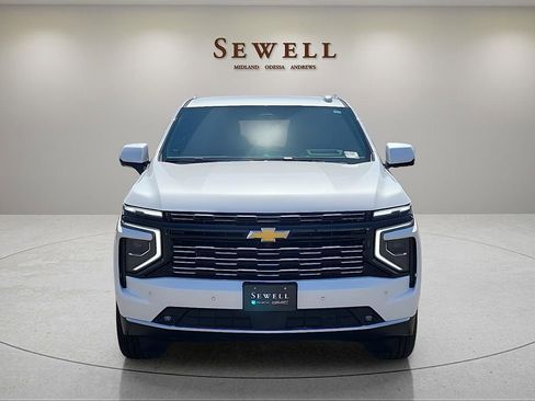 Used 2025 Chevrolet Tahoe High Country AWD/4WD image 8