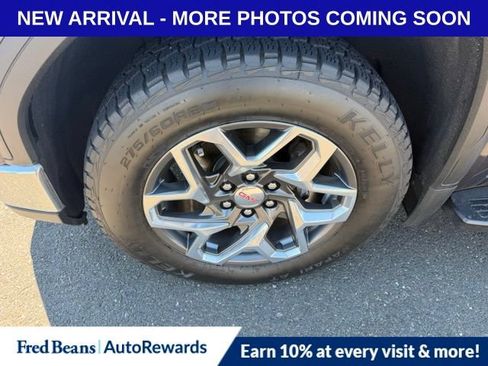 Used 2024 GMC Sierra 1500 SLT w/ SLT Premium Plus Package AWD/4WD image 4