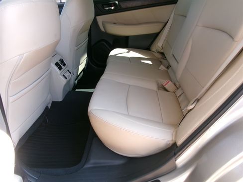 Used 2018 Subaru Outback 2.5i Limited AWD/4WD image 26