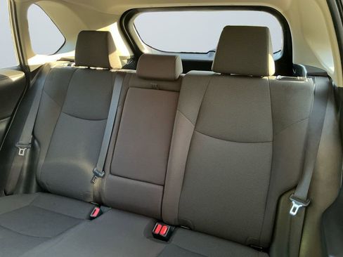 Used 2021 Toyota RAV4 LE FWD image 4