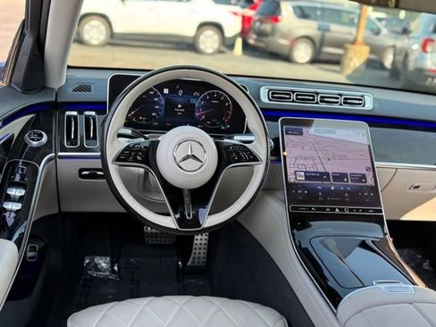Used 2023 Mercedes-Benz S 580 4MATIC Sedan w/ AMG Line image 8