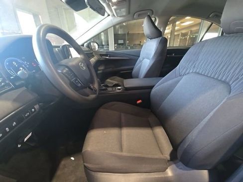 Used 2025 Toyota Camry LE w/ Convenience Package image 5