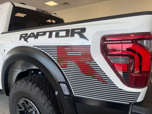 Used 2025 Ford F150 Raptor w/ Equipment Group 803A Raptor R AWD/4WD image 7