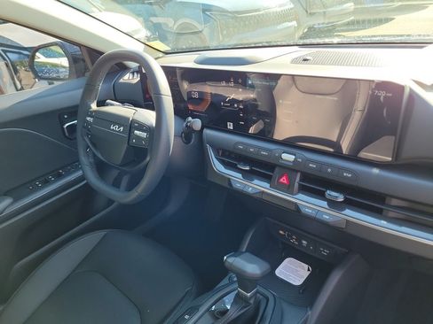 New 2026 Kia K4 EX FWD image 8