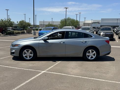 Certified 2024 Chevrolet Malibu LT FWD image 2