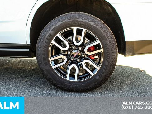 Used 2024 GMC Yukon AT4 image 15