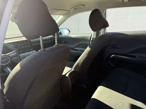 Used 2024 Hyundai Kona SE image 19