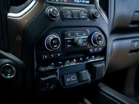 Used 2021 Chevrolet Silverado 1500 High Country image 29