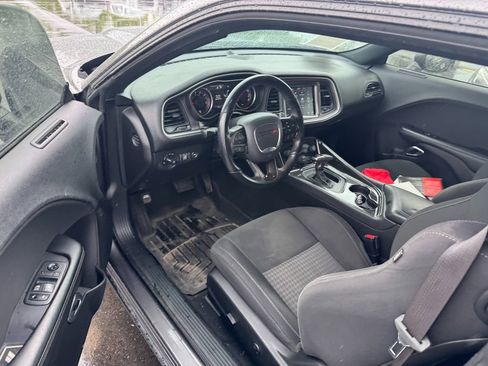 Used 2019 Dodge Challenger R/T RWD image 5