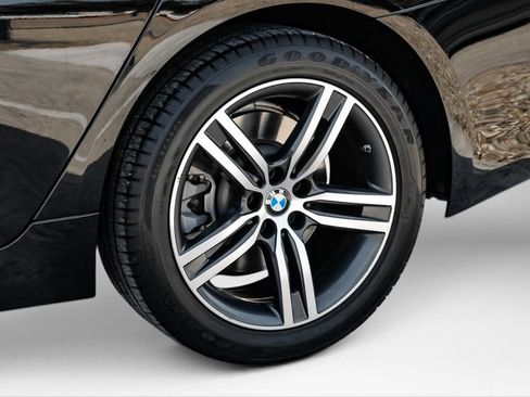 Used 2021 BMW 530i w/ Convenience Package RWD image 56