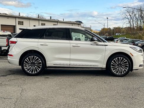 Used 2021 Lincoln Corsair AWD w/ Sport Package image 2