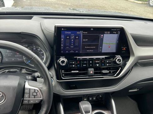Certified 2020 Toyota Highlander Platinum AWD/4WD image 23