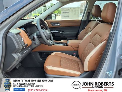 New 2026 Nissan Pathfinder Platinum AWD/4WD image 3