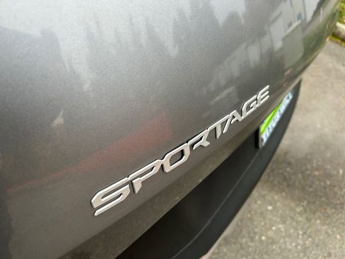 Used 2023 Kia Sportage LX image 33