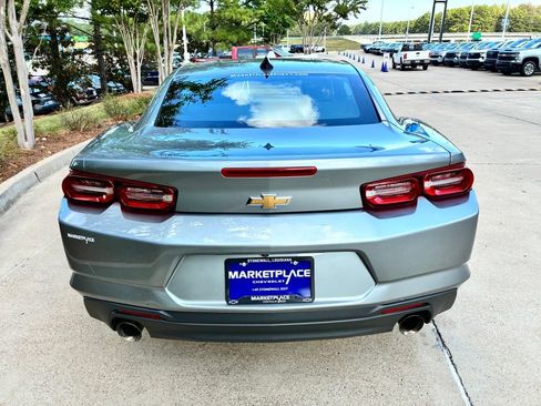 Used 2023 Chevrolet Camaro LT RWD image 8