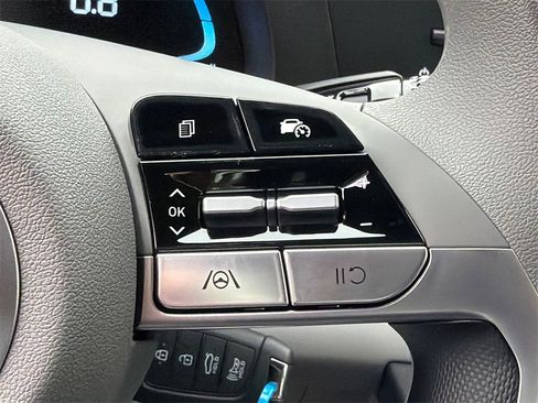 New 2026 Hyundai Elantra SE image 25