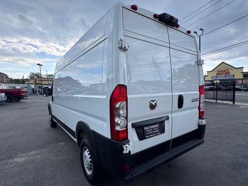 Used 2026 RAM ProMaster 2500 w/ Convenience Group FWD image 5