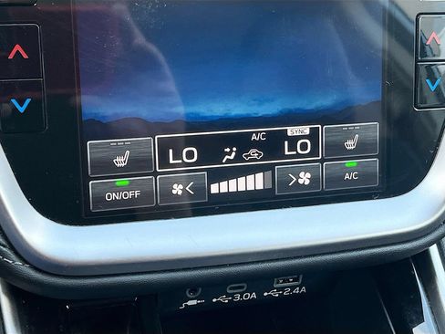 Used 2025 Subaru Outback Limited XT AWD/4WD image 15