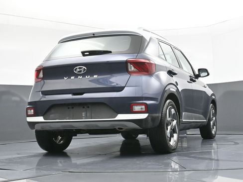 Used 2023 Hyundai Venue Limited w/ Cargo Package image 28