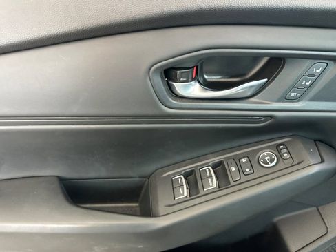 Used 2023 Honda Accord EX-L image 11