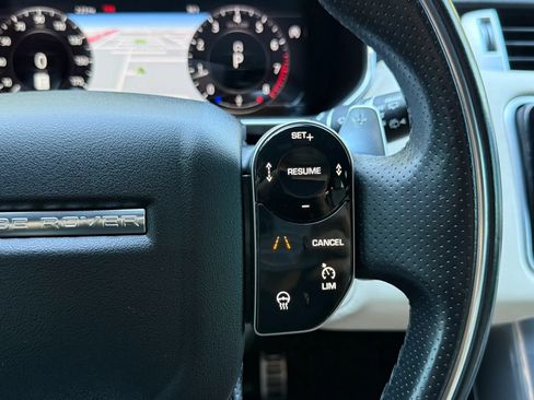 Used 2019 Land Rover Range Rover Sport Supercharged AWD/4WD image 12