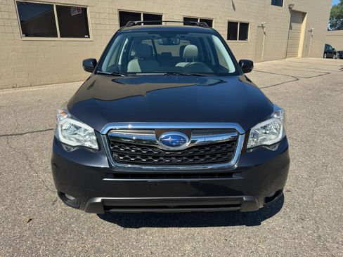 Used 2014 Subaru Forester 2.5i Touring AWD/4WD image 2