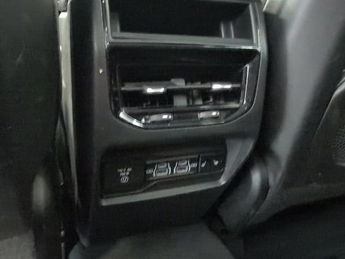 Used 2023 Jeep Grand Cherokee Limited AWD/4WD image 31