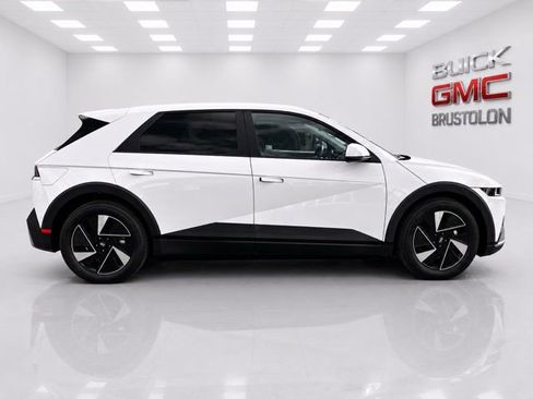 Used 2026 Hyundai Ioniq 5 SE AWD/4WD image 9
