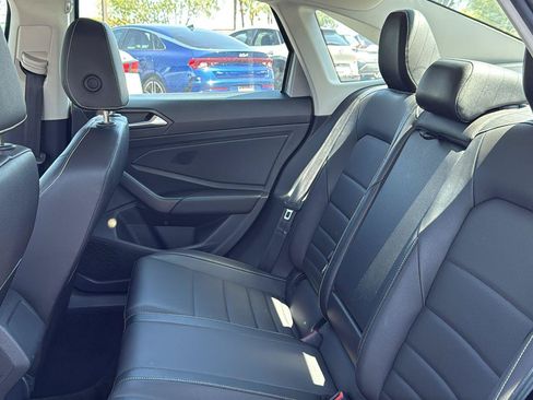 Used 2024 Volkswagen Jetta SE FWD image 24