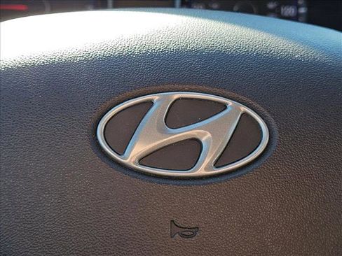 Used 2012 Hyundai Tucson GLS image 13