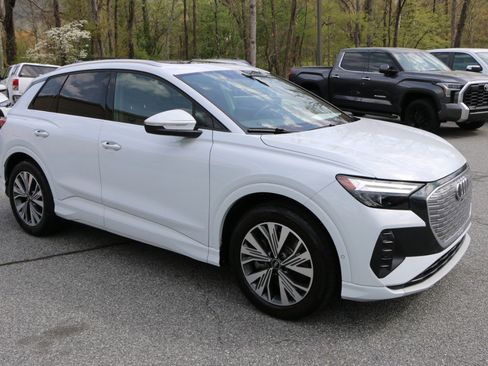 Used 2023 Audi Q4 e-tron Premium Plus w/ Premium Plus image 10