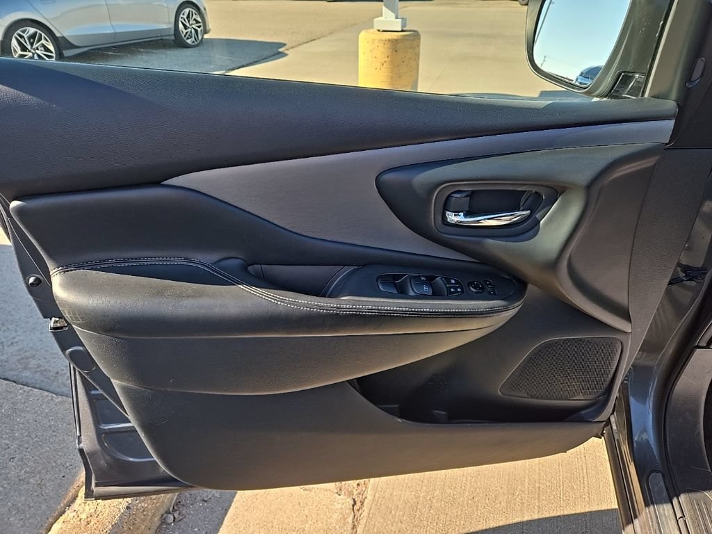 Used 2021 Nissan Murano SV AWD/4WD image 18
