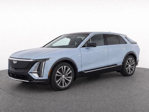Certified 2024 Cadillac Lyriq Luxury AWD/4WD image 1