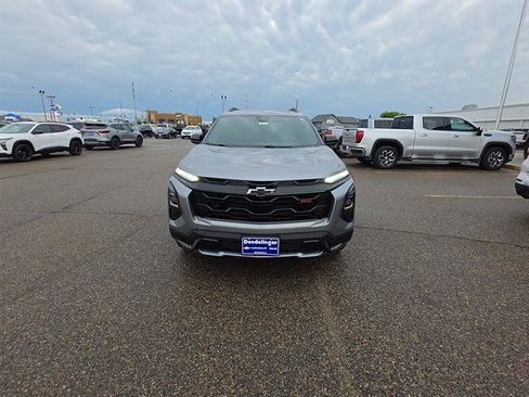 Used 2025 Chevrolet Equinox RS w/ Convenience Package III AWD/4WD image 7