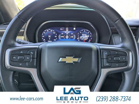 Used 2023 Chevrolet Suburban LT AWD/4WD image 23